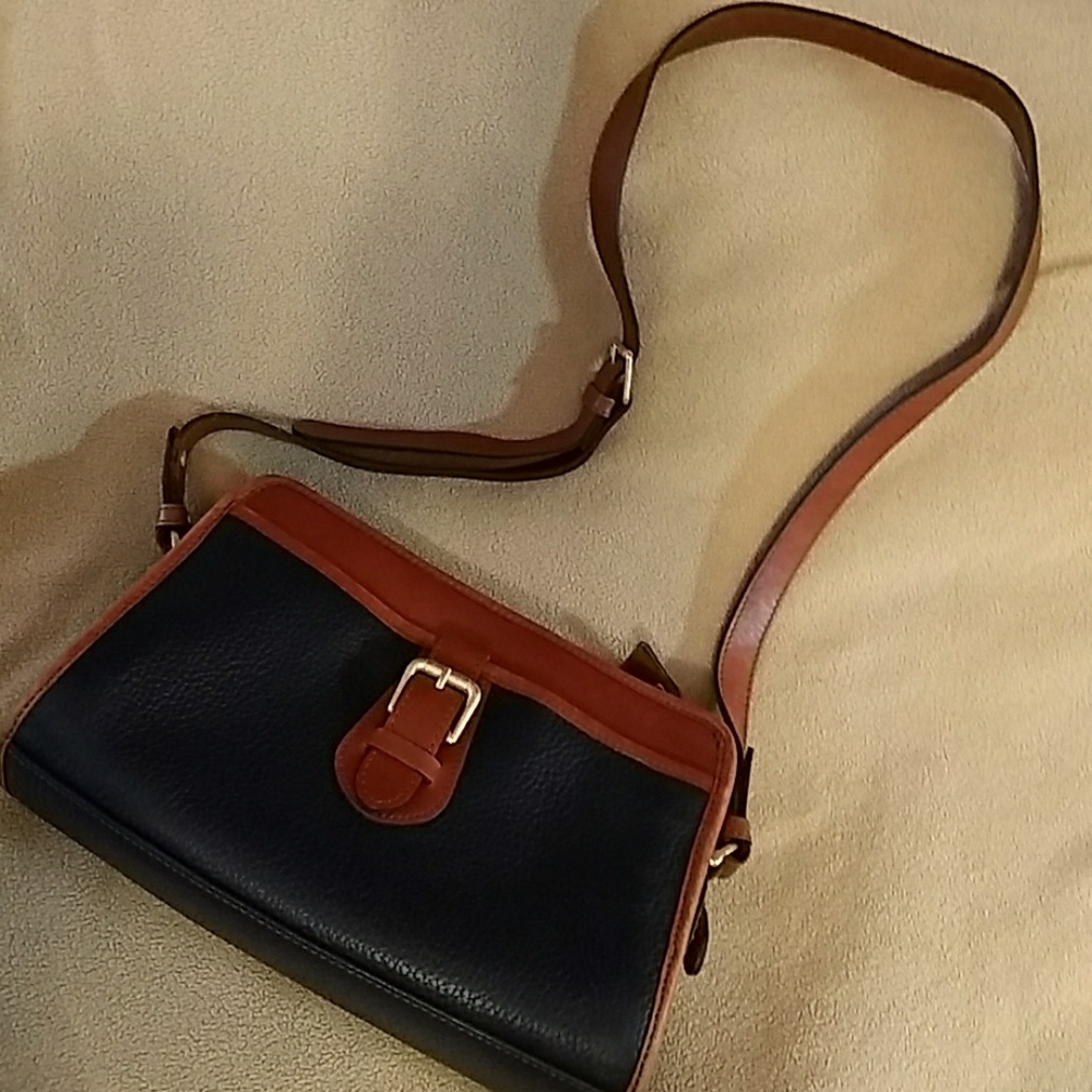 Liz Claiborne Leather Pocketbook